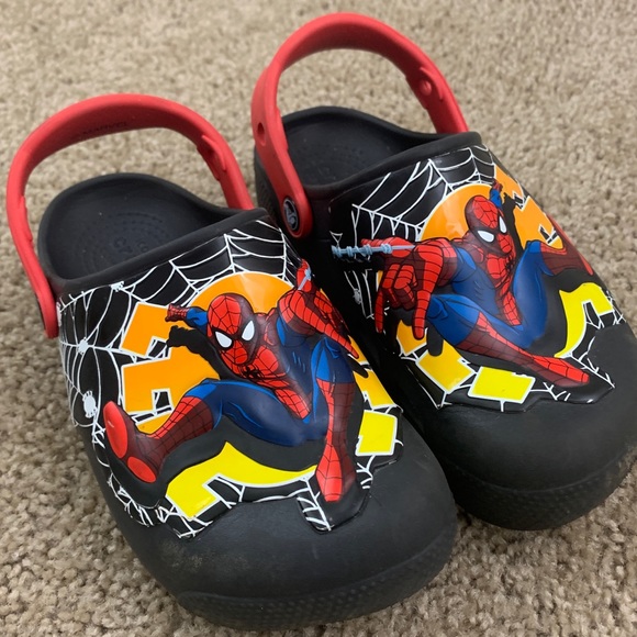 crocs spiderman marvel